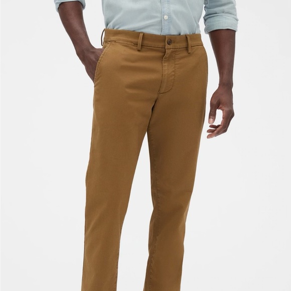 GapFlex Essential Khakis in Slim Fit with Washwell - Picture 2 of 2
